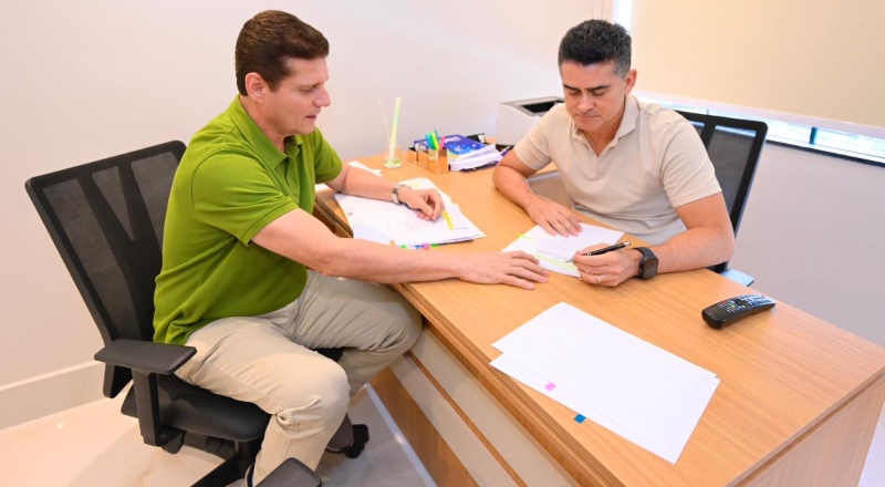 David Almeida reduz tarifa de ônibus e beneficia Manaus com R$ 5