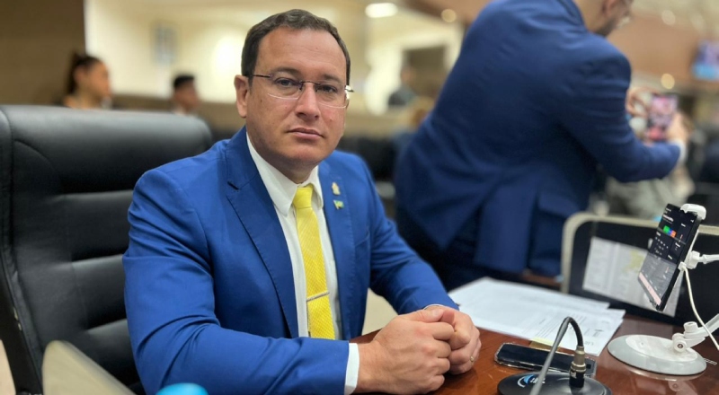 Raiff Matos apresenta proposta para regulamentar recarga elétrica