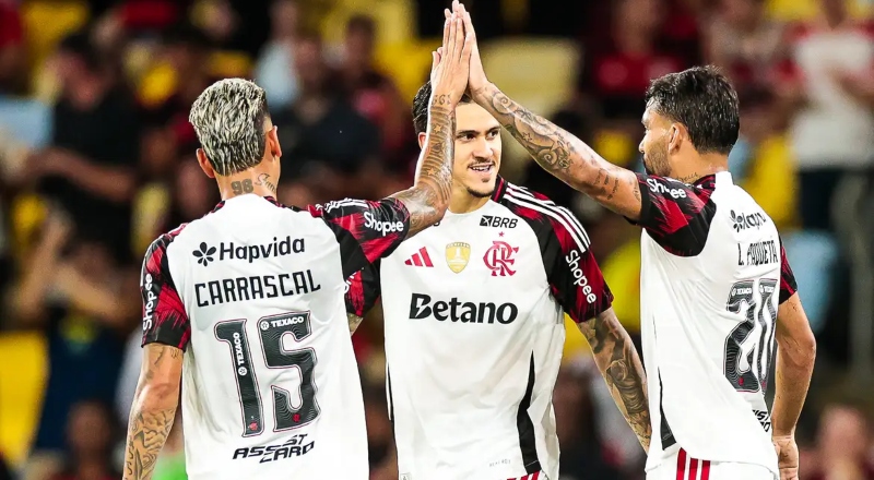 Flamengo goleia Madureira e garante vaga na final do Carioca