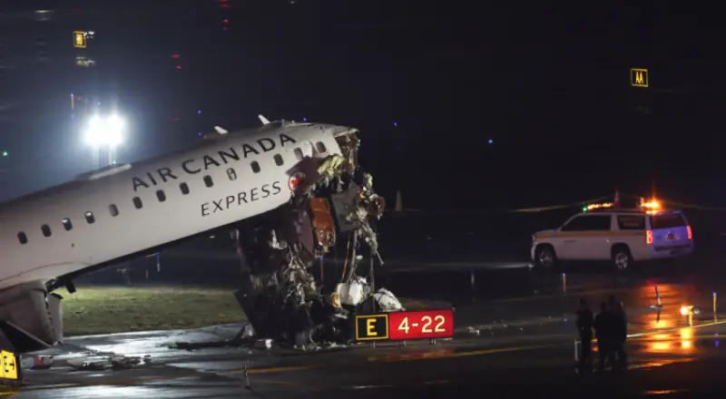 Acidente com avião em aeroporto deixa dois mortos nos EUA - vídeo