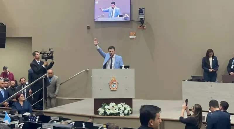 Renato Junior assume Prefeitura de Manaus e promete mudanças reais
