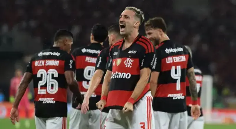 No Maracanã lotado, Flamengo vence Remo e se aproxima da liderança
