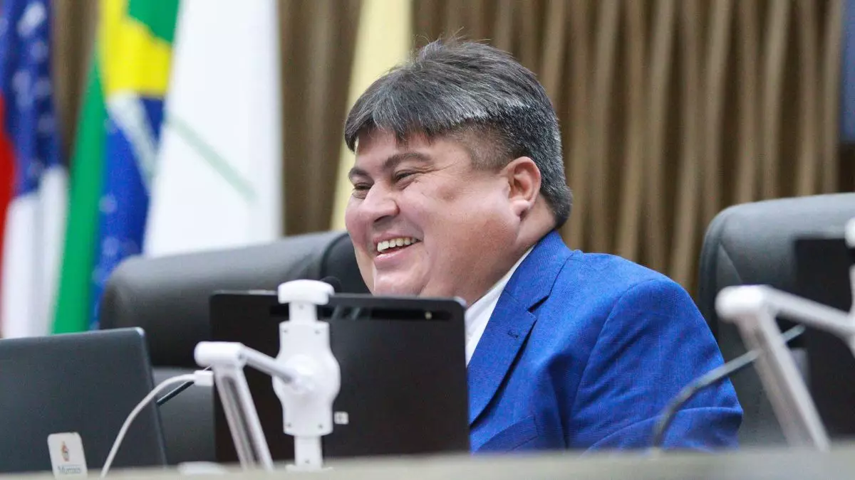 Presidente David Reis esclarece aprovados em concurso da Câmara