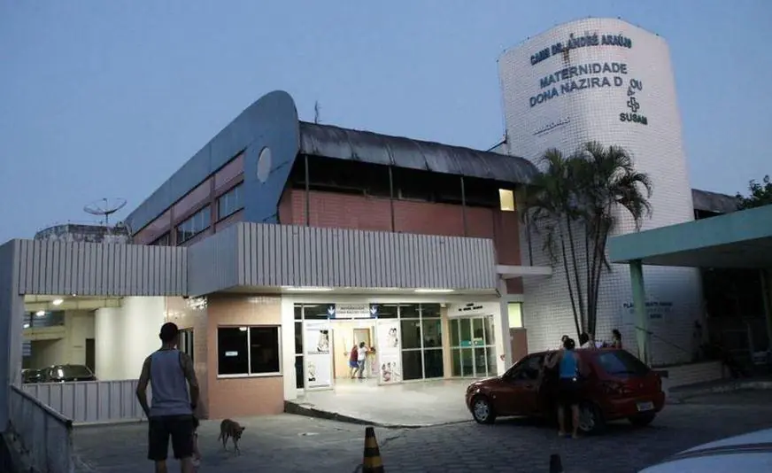 Jovem dá à luz na recepção de maternidade em Manaus com apoio