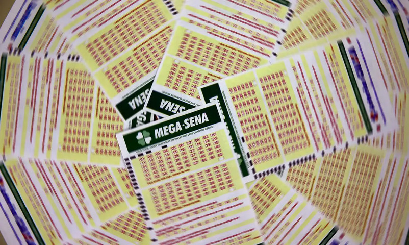 Mega-Sena acumula e prêmio principal chega a R$ 10 milhões