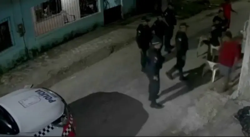 Timing perfeito: viatura da PM chega em momento inusitado