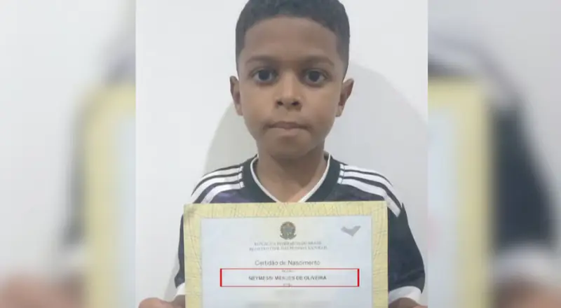 Pai queria Messi, mãe queria Neymar: conheça menino viralizado