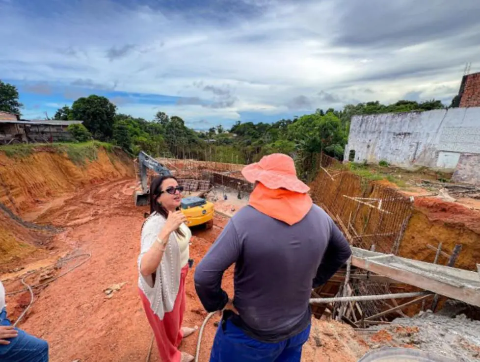 Prefeitura de Manacapuru intensifica obras de infraestrutura urbana