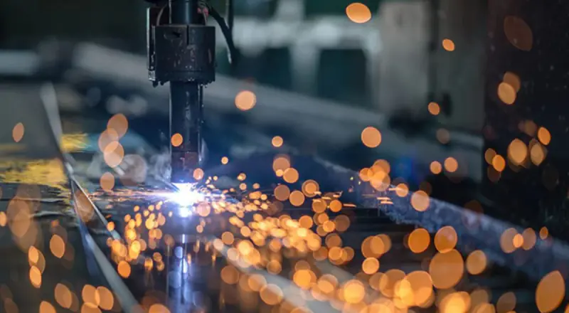 IBGE: Indústria brasileira gera 8,7 milhões de empregos e R$ 6,8 trilhões em vendas