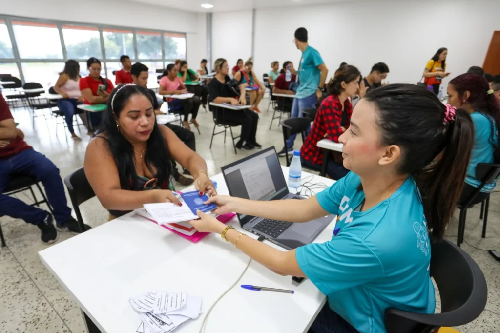 Sine Manaus oferta 648 vagas de emprego hoje para você