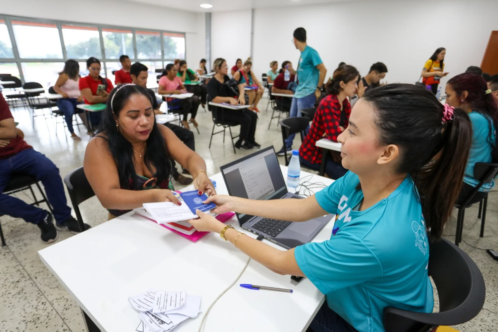 Sine Manaus oferta 648 vagas de emprego hoje para você