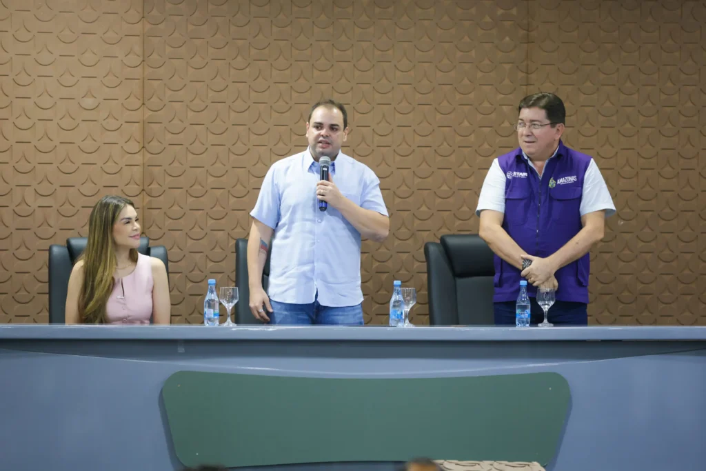 Roberto Cidade anuncia ampliação da capacitação em EaD com 25,9 mil vagas