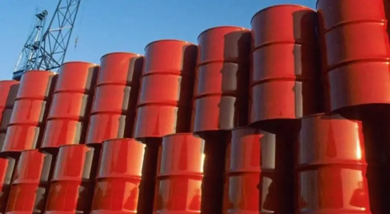 Guerra entre EUA, Irã e Israel faz petróleo disparar e preocupa mercado