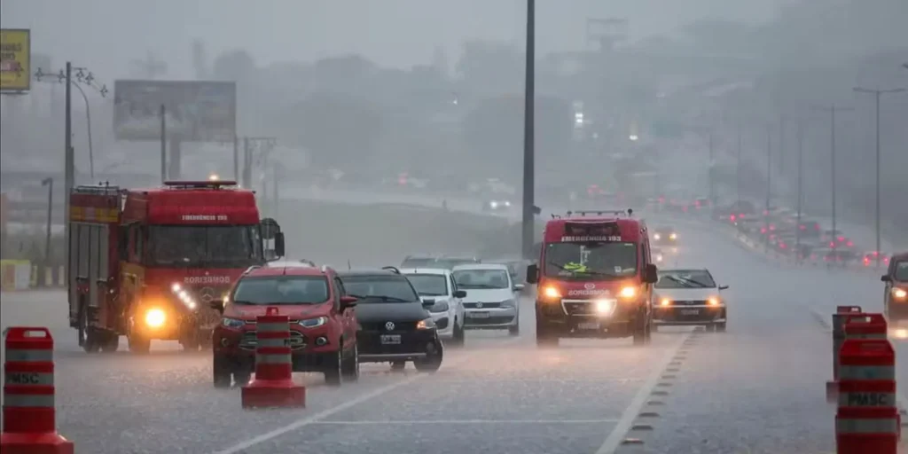 Fim do sufoco: Chuvas trazem alívio térmico no Nordeste e Norte