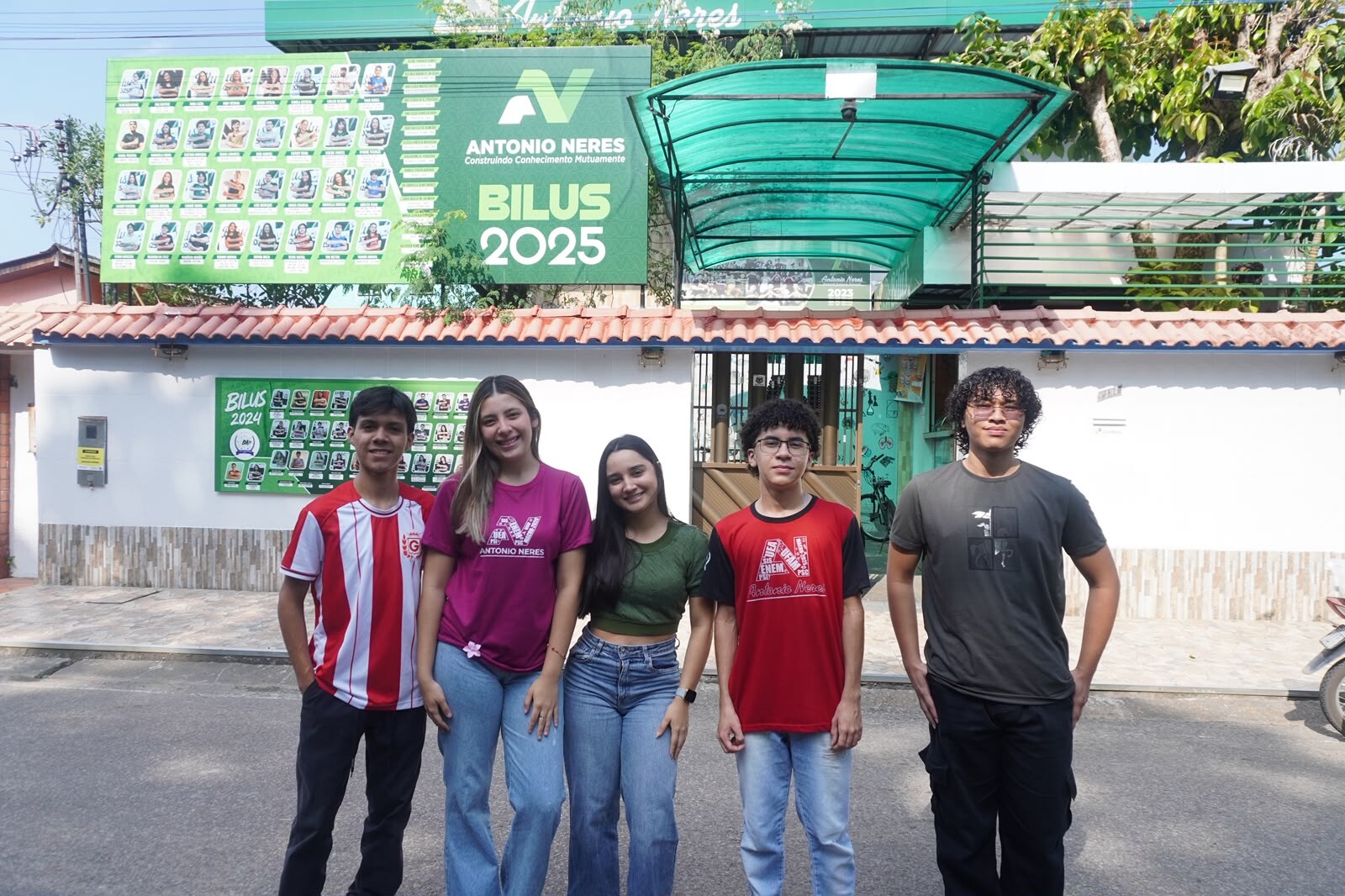 Estudantes de Parintins recorrem à Justiça por nova regra do SIS