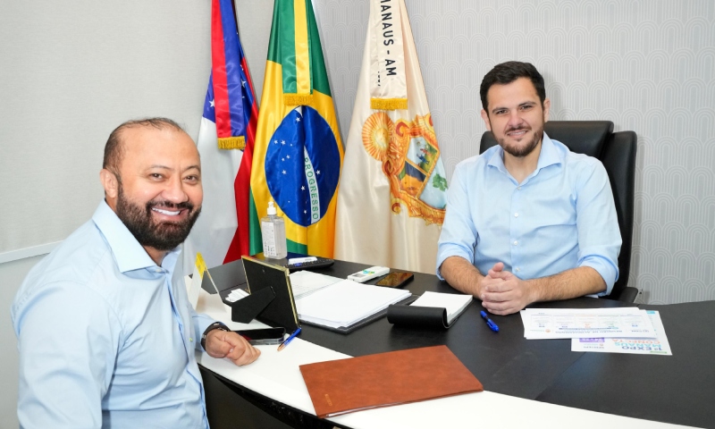 Prefeito Renato Junior celebra: Manaus lidera educação municipal