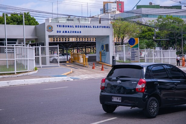 Carros de aplicativo não podem exibir propaganda eleitoral: saiba mais.