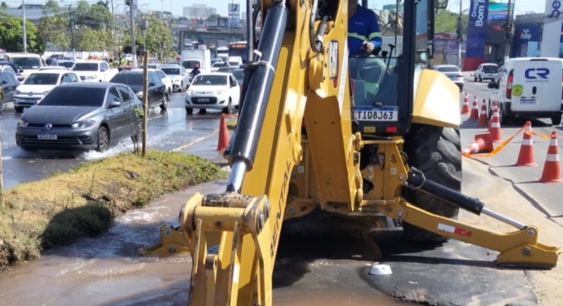 A conta cai no colo do Povo! Soluções para a Águas de Manaus