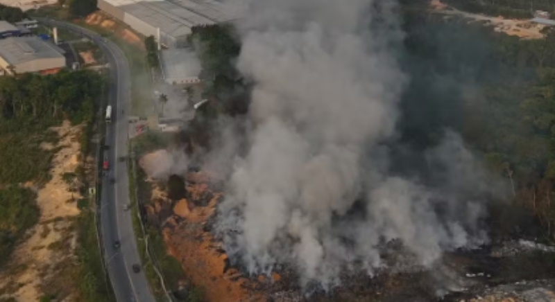 Fumaça toma Manaus e causa preocupações na saúde local