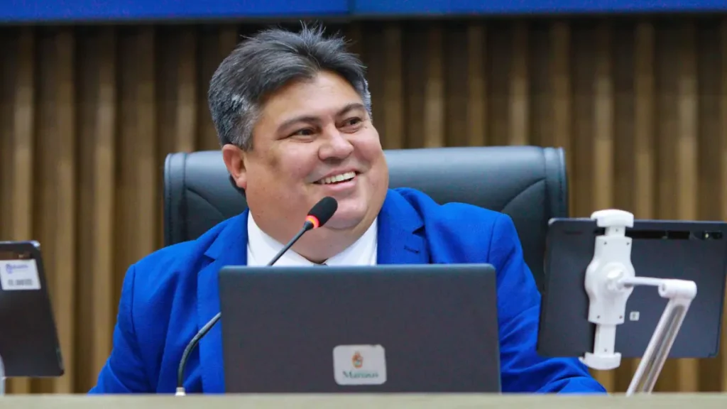 No Dia do Servidor Público, David Reis valoriza os profissionais da Câmara Municipal de Manaus