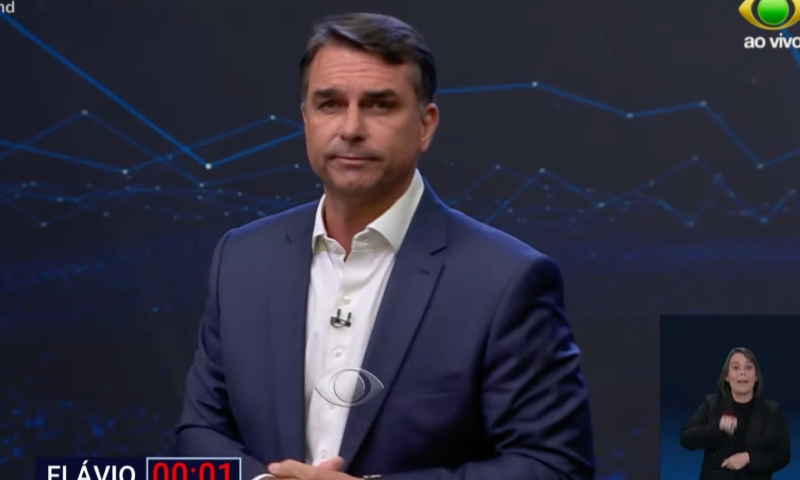 “Não vai ter ninguém passando a mão na cabeça de bandido” - Flávio Bolsonaro e a luta contra o narcoterrorismo.