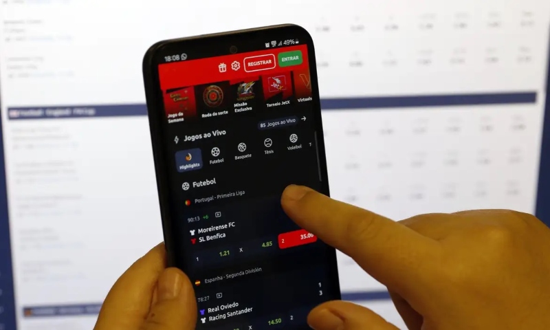 Bancos começam a devolver R$ 1,3 bilhão a apostadores de bets
